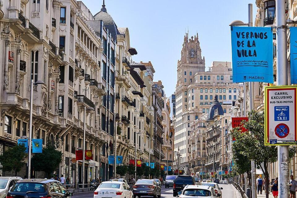 Lux Penthouse Gran Via Hotel Madrid Exterior photo